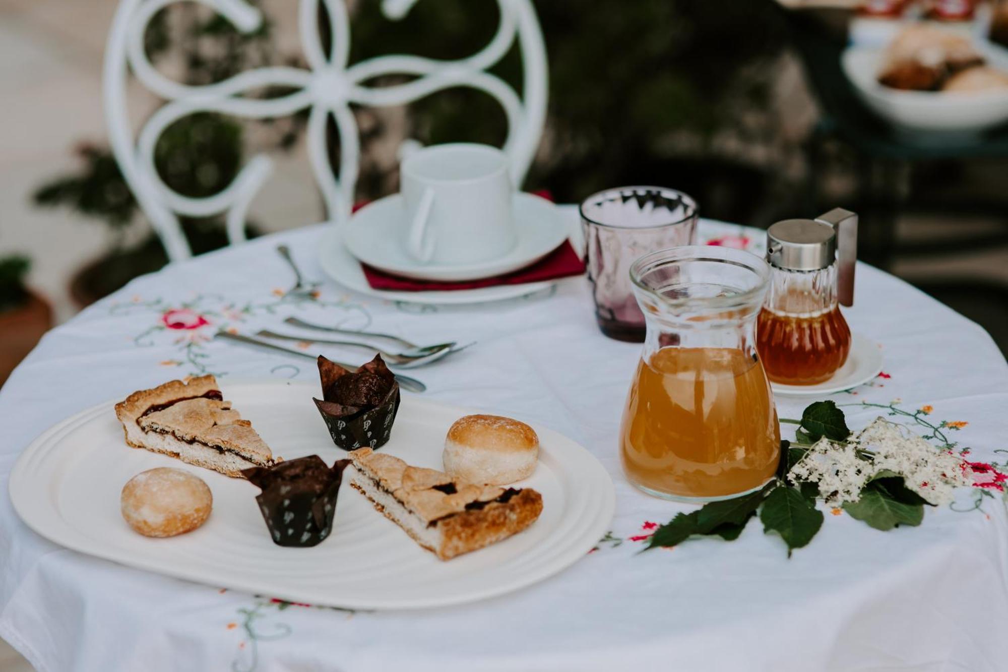 Fra Rose E Mughi Acomodação com café da manhã Domegge di Cadore Exterior foto