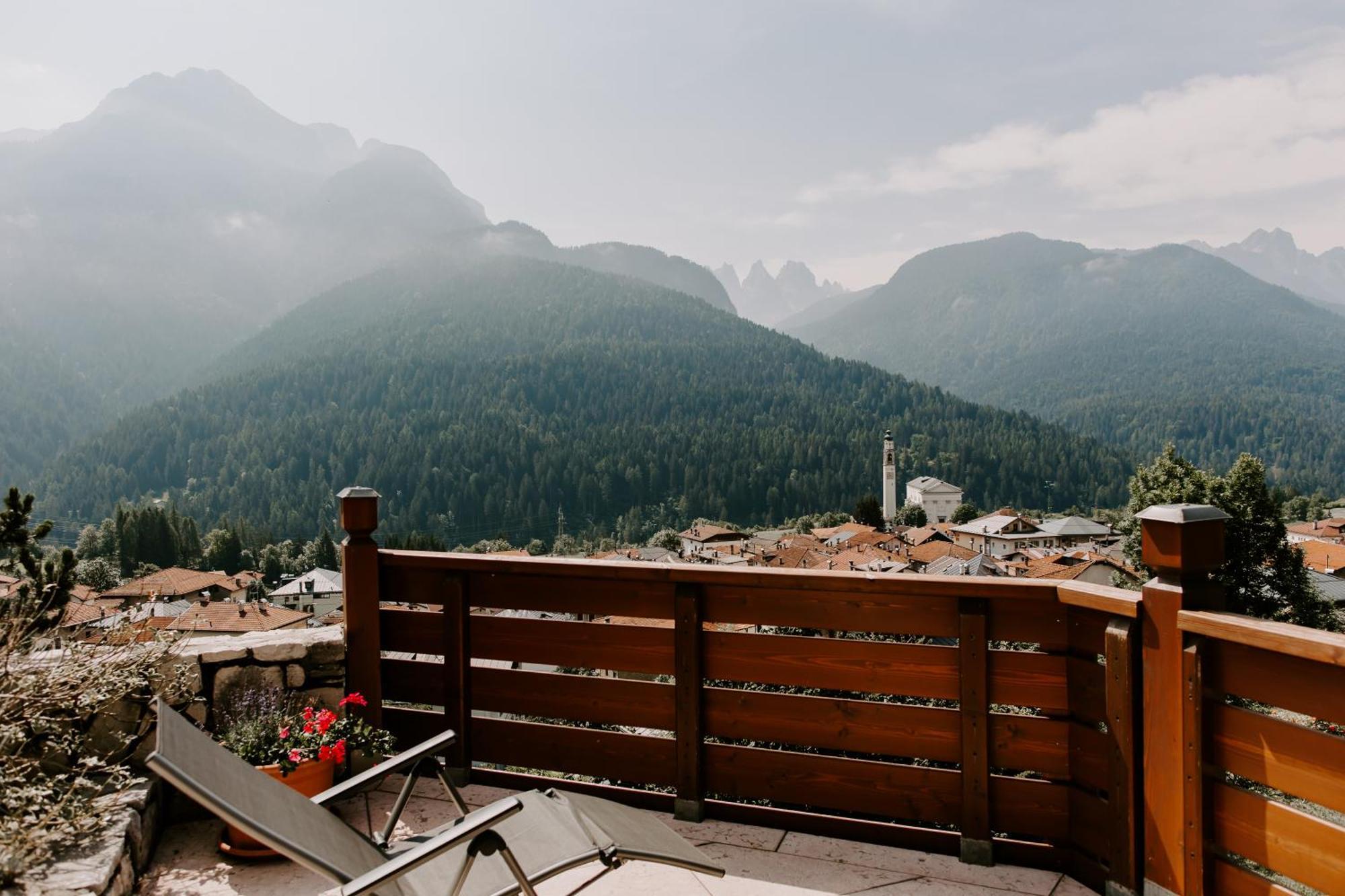 Fra Rose E Mughi Acomodação com café da manhã Domegge di Cadore Exterior foto