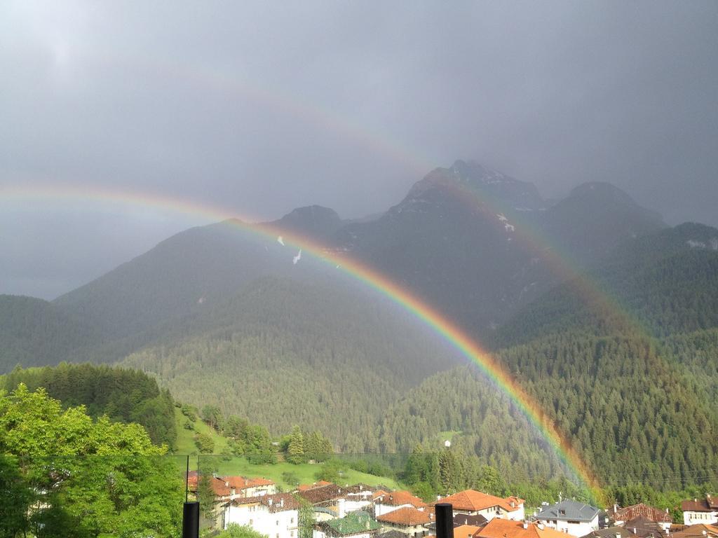 Fra Rose E Mughi Acomodação com café da manhã Domegge di Cadore Exterior foto